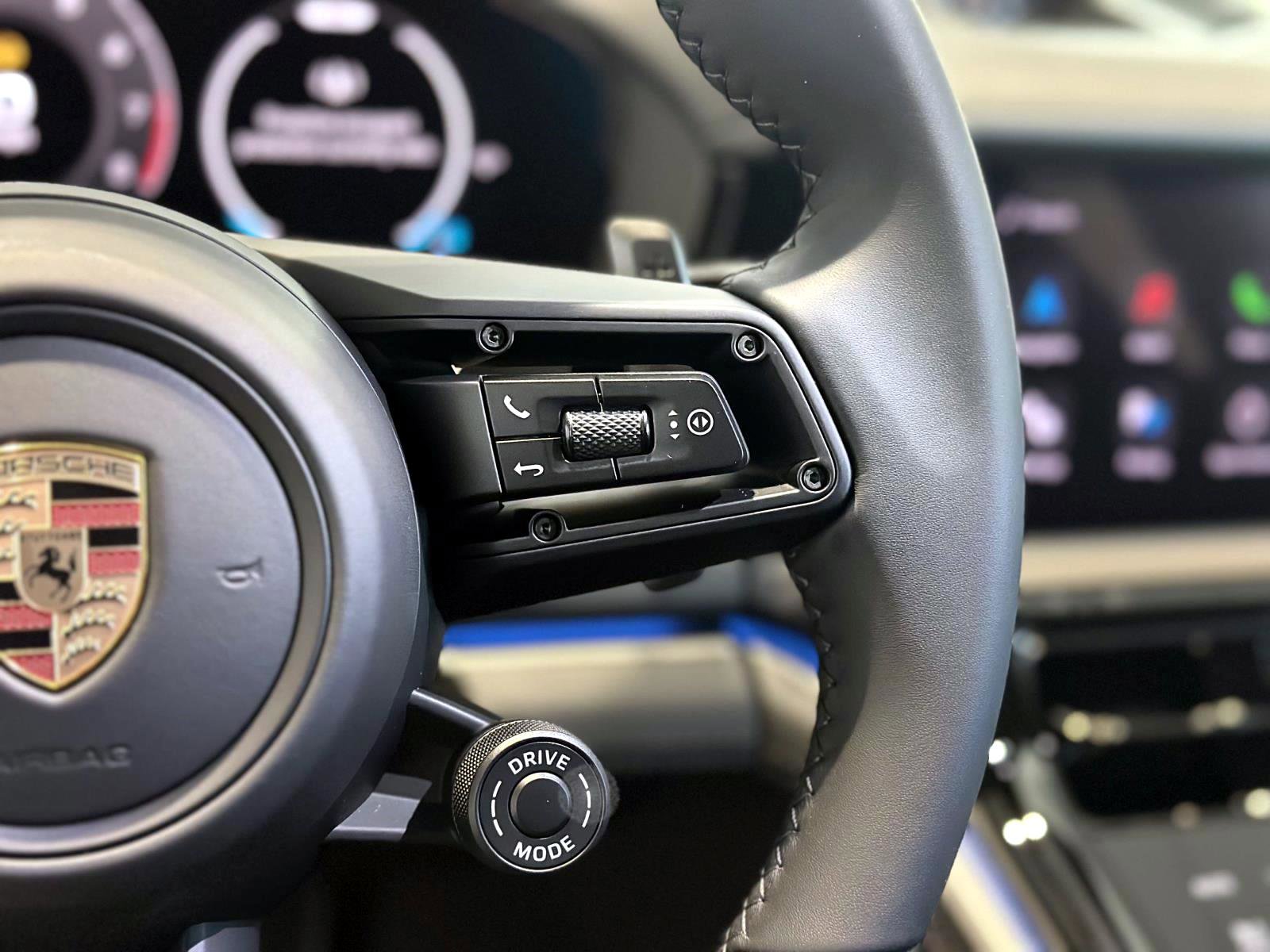 New 2025 Porsche Panamera 4 image 28