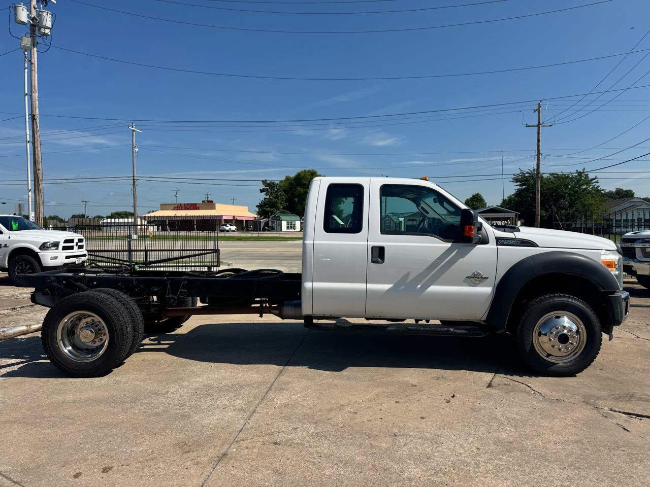 Used 2016 Ford F550 4x4 SuperCab Super Duty image 5