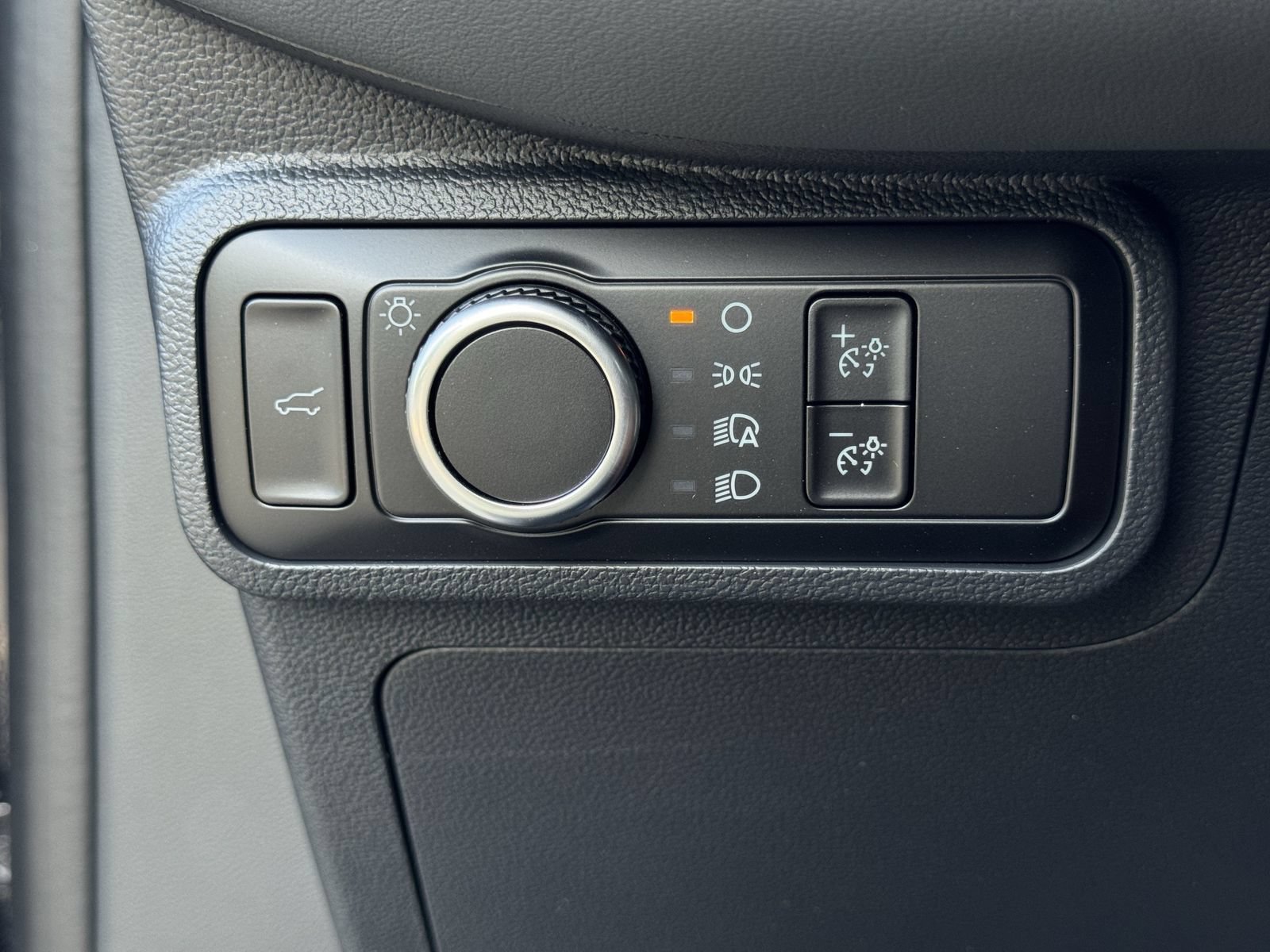New 2026 Ford Explorer Active RWD image 19