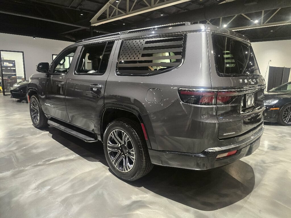 Used 2022 Jeep Wagoneer Series III w/ Flexible Seating Group AWD/4WD image 7