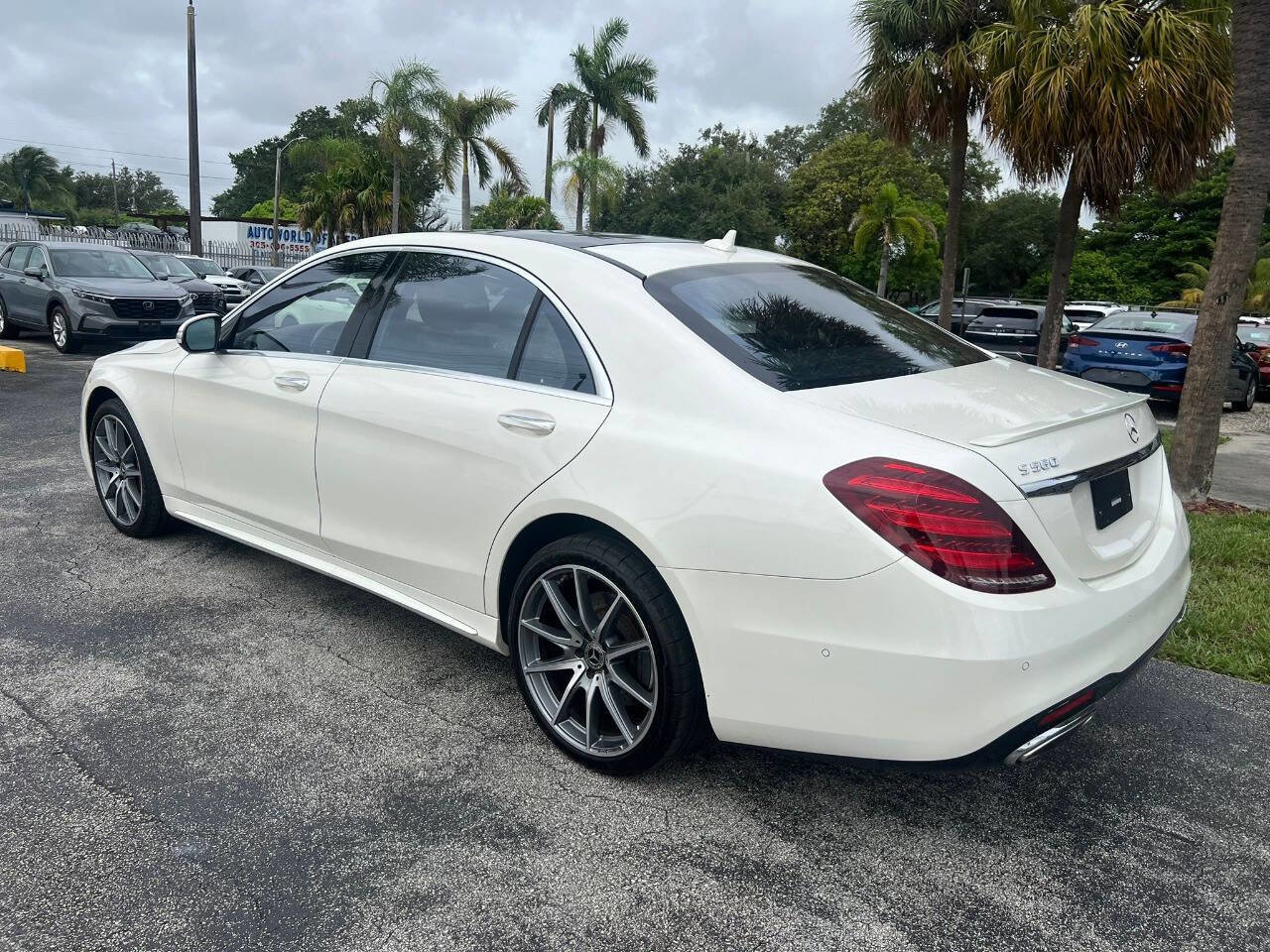 Used 2019 Mercedes-Benz S 560 Sedan image 7