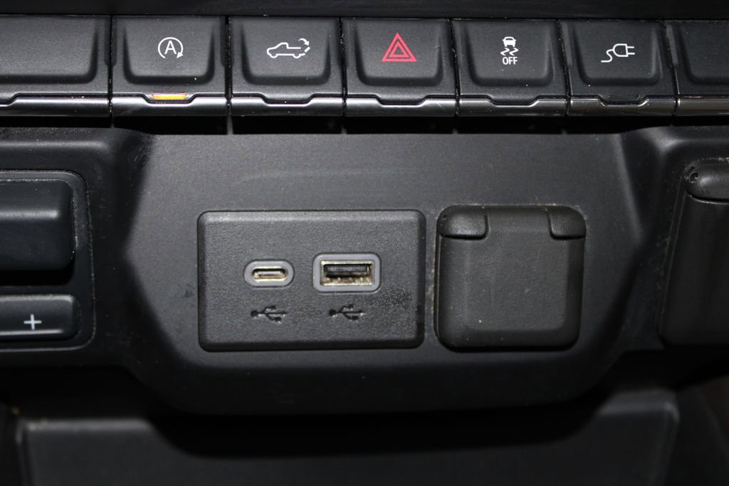 Used 2020 GMC Sierra 1500 SLT w/ SLT Premium Package image 47