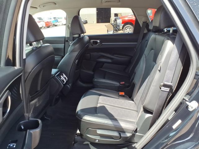 Used 2024 Kia Sorento EX AWD/4WD image 12