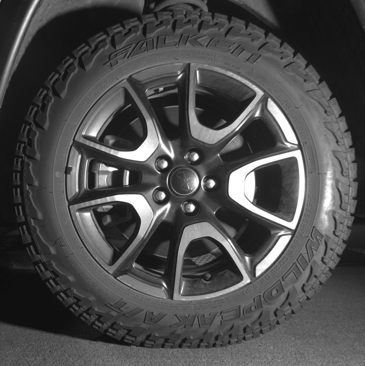 Used 2025 Jeep Compass Trailhawk image 12