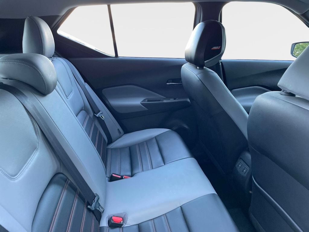 Used 2021 Nissan Kicks SR w/ SR Premium Package FWD image 12