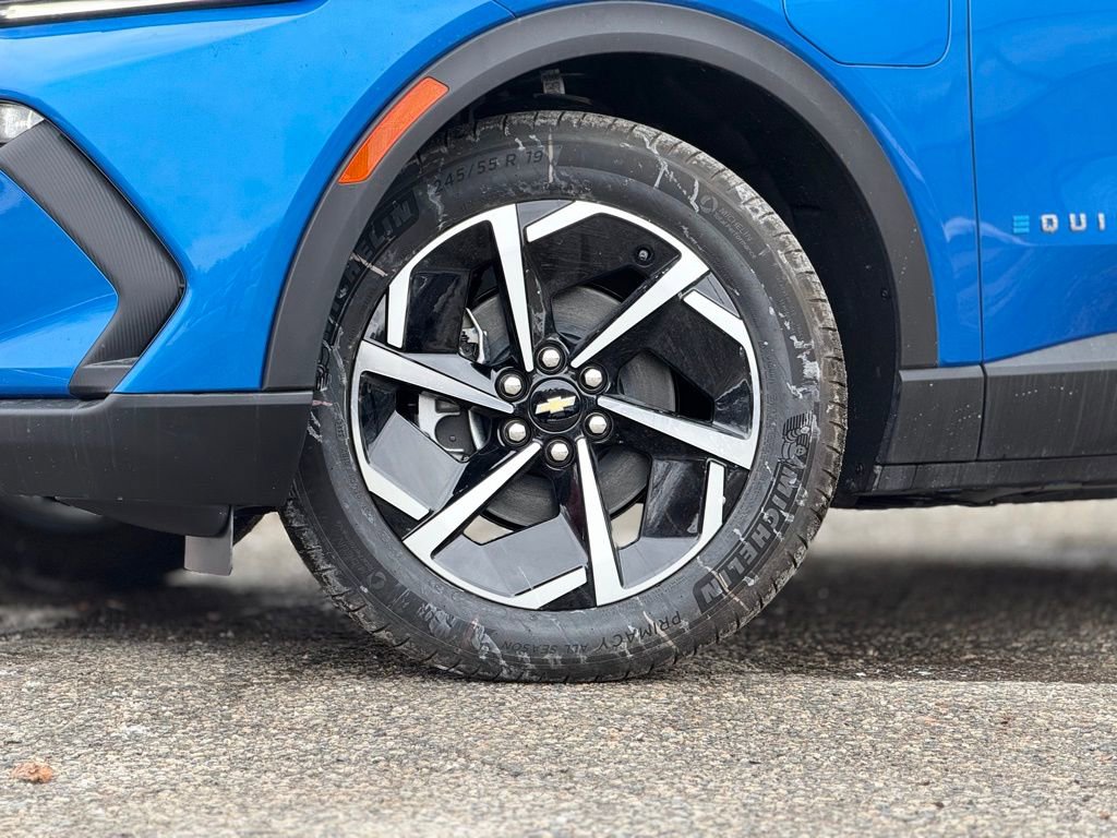 New 2026 Chevrolet Equinox EV LT image 2