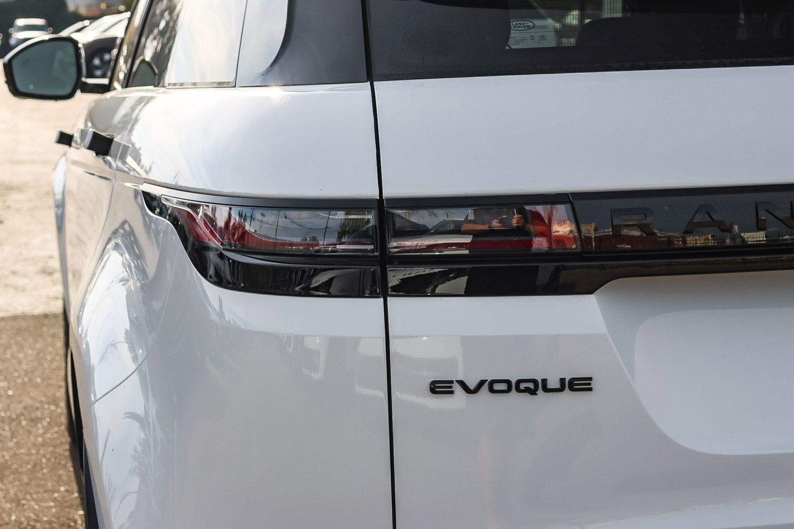 New 2026 Land Rover Range Rover Evoque Dynamic SE image 11