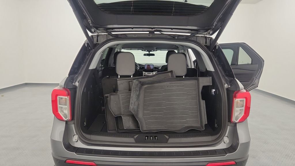 Used 2023 Ford Explorer XLT w/ Equipment Group 202A image 26