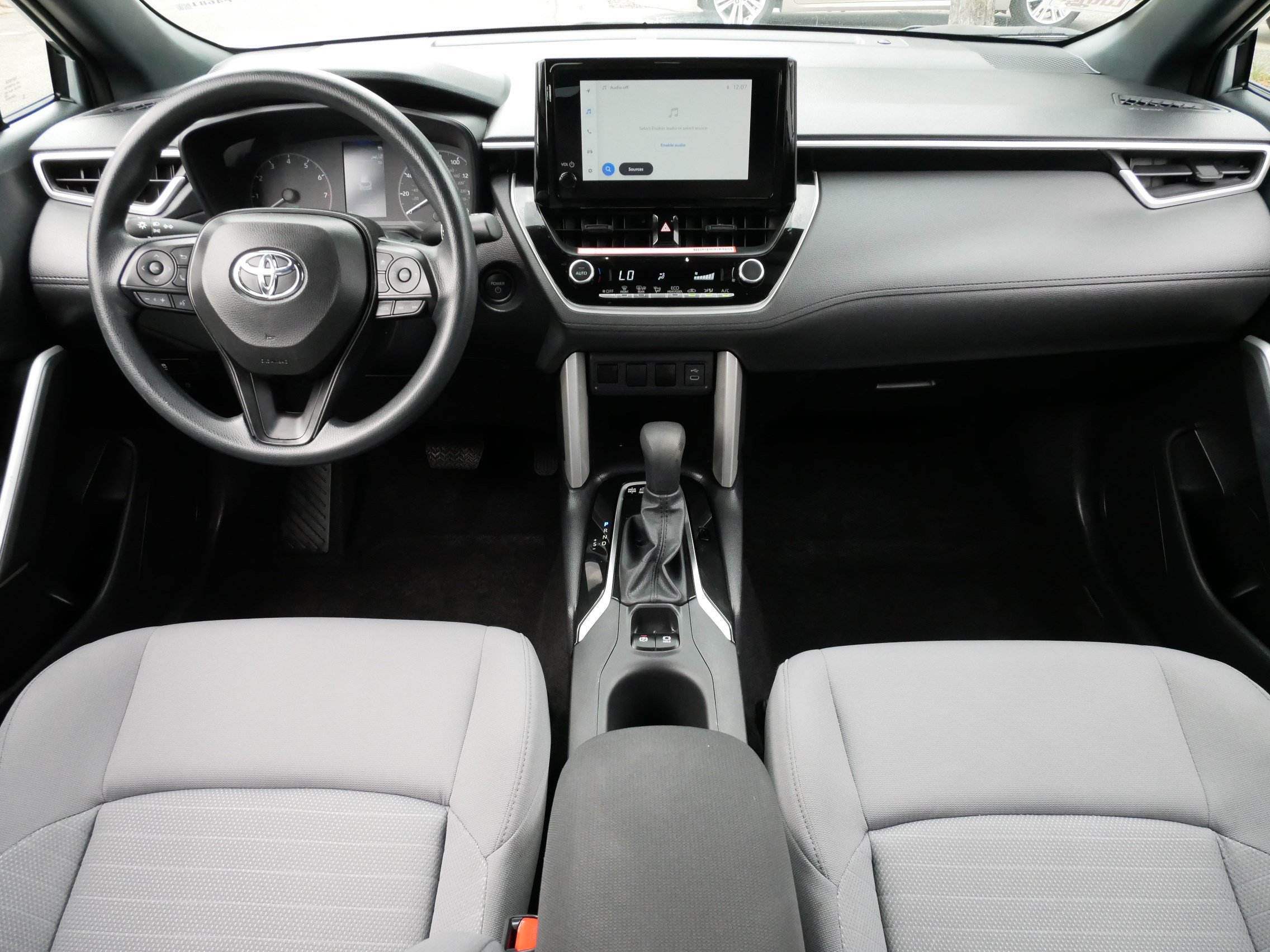 Used 2024 Toyota Corolla Cross AWD Hybrid image 10