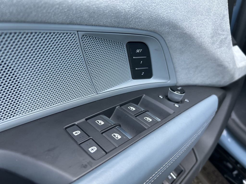 Used 2024 Audi RS e-tron GT w/ Carbon Performance Package image 36