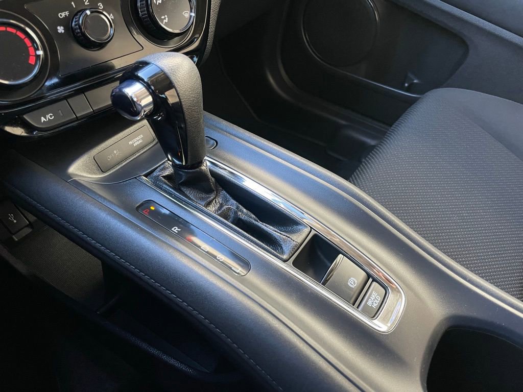 Certified 2017 Honda HR-V LX image 18