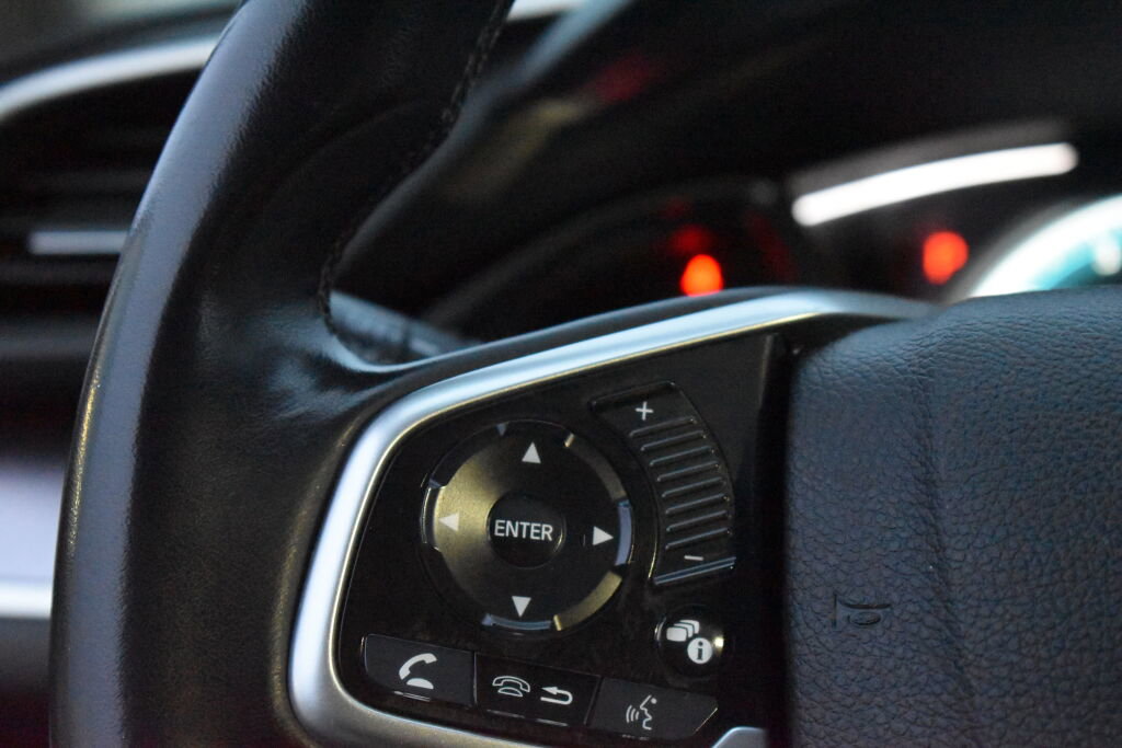 Used 2017 Honda Civic Touring image 18