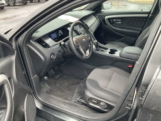 Used 2018 Ford Taurus SEL image 9