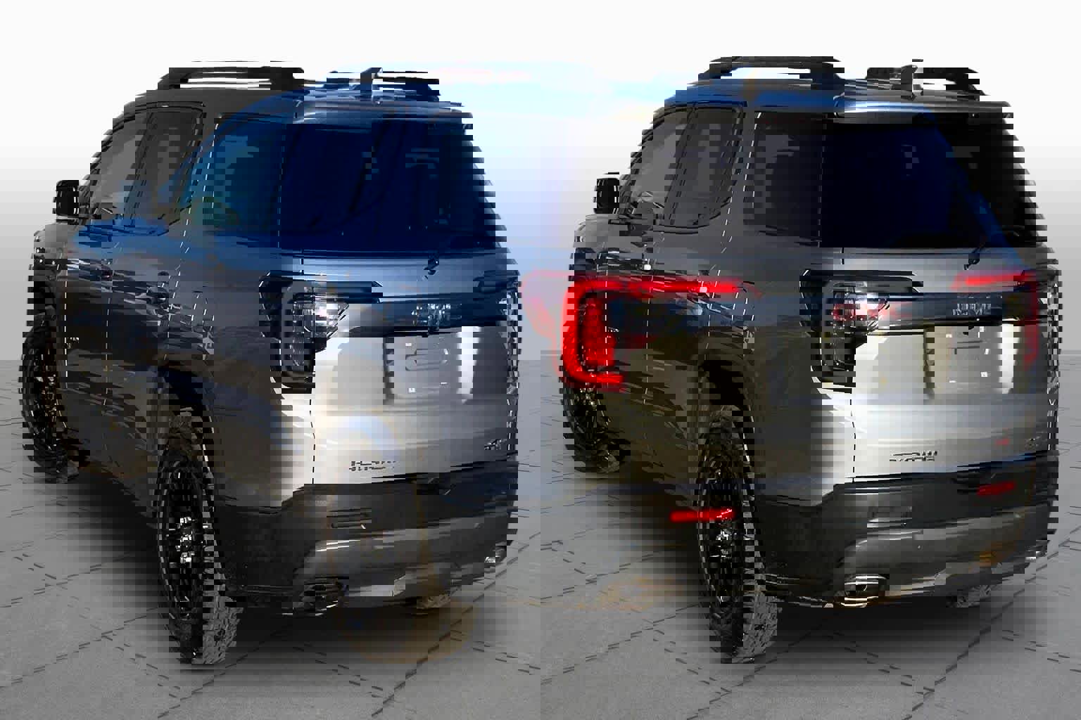 Used 2023 GMC Acadia AT4 w/ Technology Package image 12