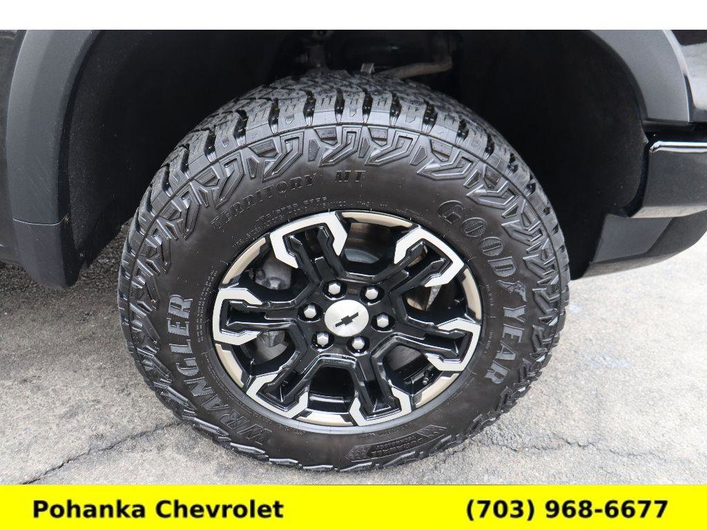 Used 2025 Chevrolet Silverado 1500 ZR2 w/ Technology Package image 30