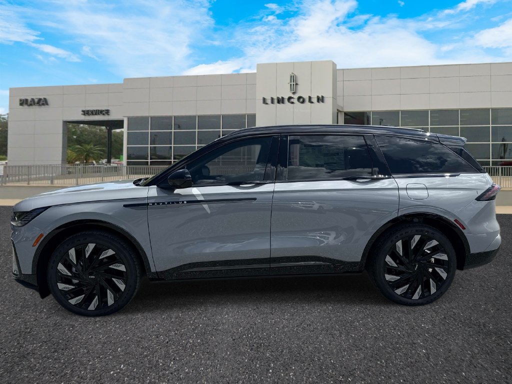 New 2026 Lincoln Nautilus Reserve w/ Jet Appearance Package AWD/4WD image 6