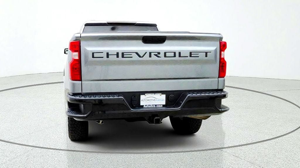 Used 2023 Chevrolet Silverado 1500 Custom Trail Boss w/ LPO, Dark Essentials Package AWD/4WD image 6