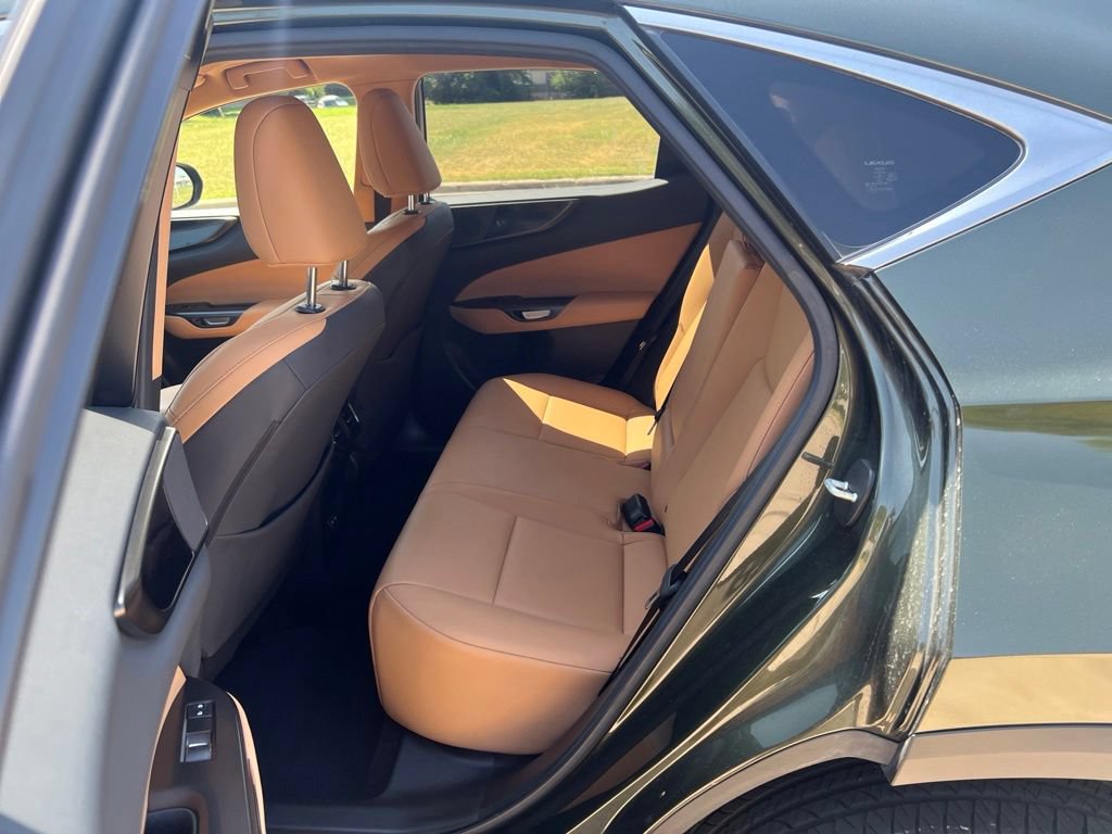Used 2022 Lexus NX 250 FWD image 7