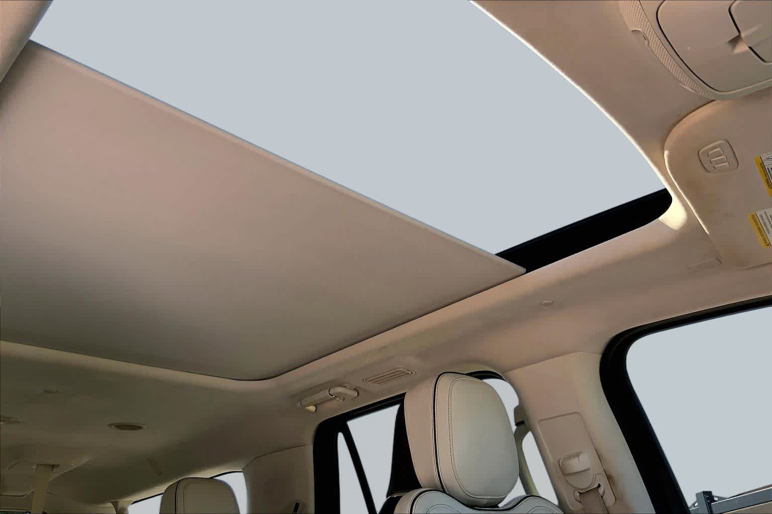 Used 2021 Lincoln Navigator L Black Label w/ Cargo Convenience Package AWD/4WD image 13