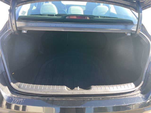 Used 2025 Hyundai Elantra Limited FWD image 32
