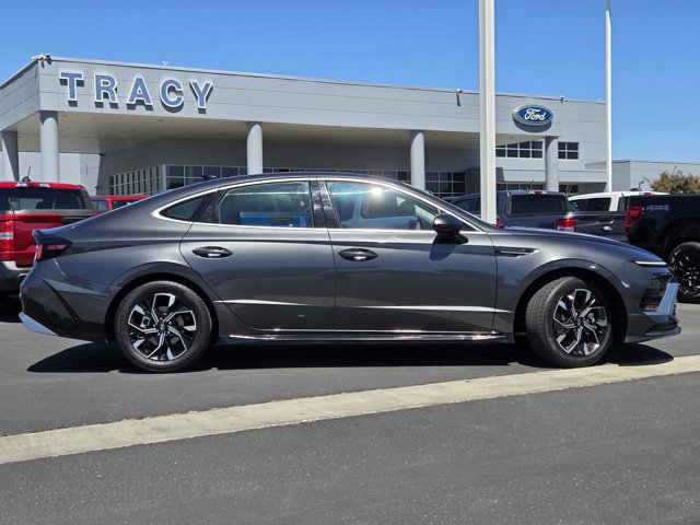 Used 2024 Hyundai Sonata SEL FWD image 3