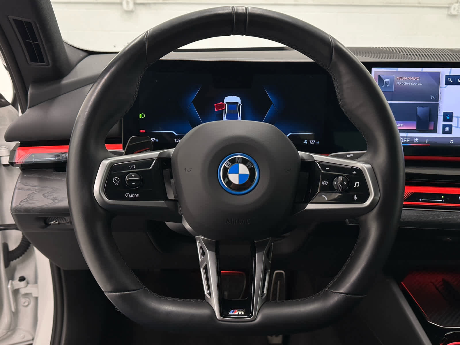 Used 2025 BMW i5 xDrive40 w/ M Sport Package AWD/4WD image 24