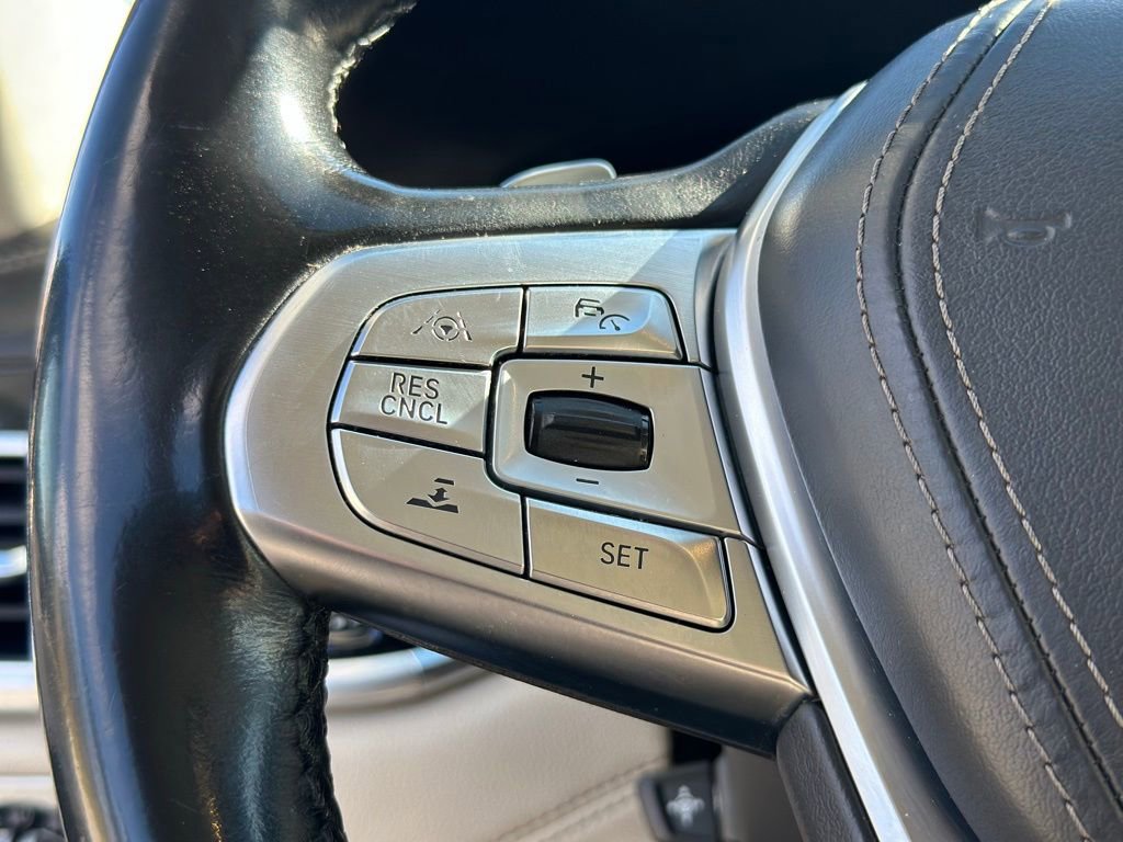 Used 2018 BMW 750i xDrive image 31