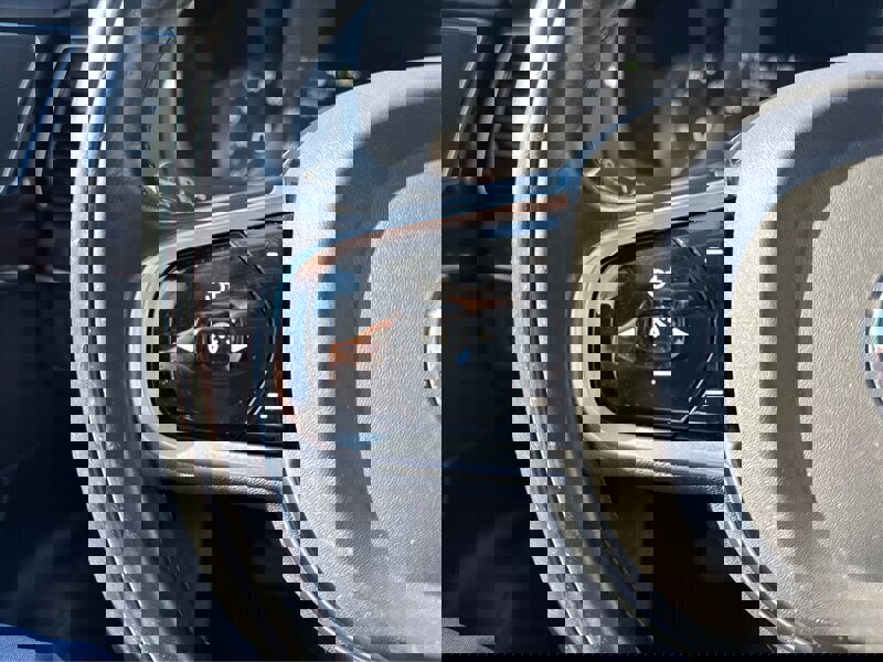 Used 2016 Volvo XC90 T6 Momentum w/ Momentum Plus Package image 87