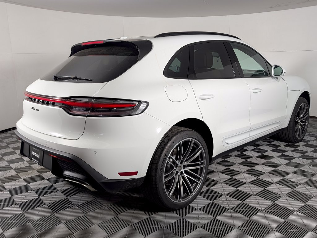 New 2026 Porsche Macan AWD/4WD image 7
