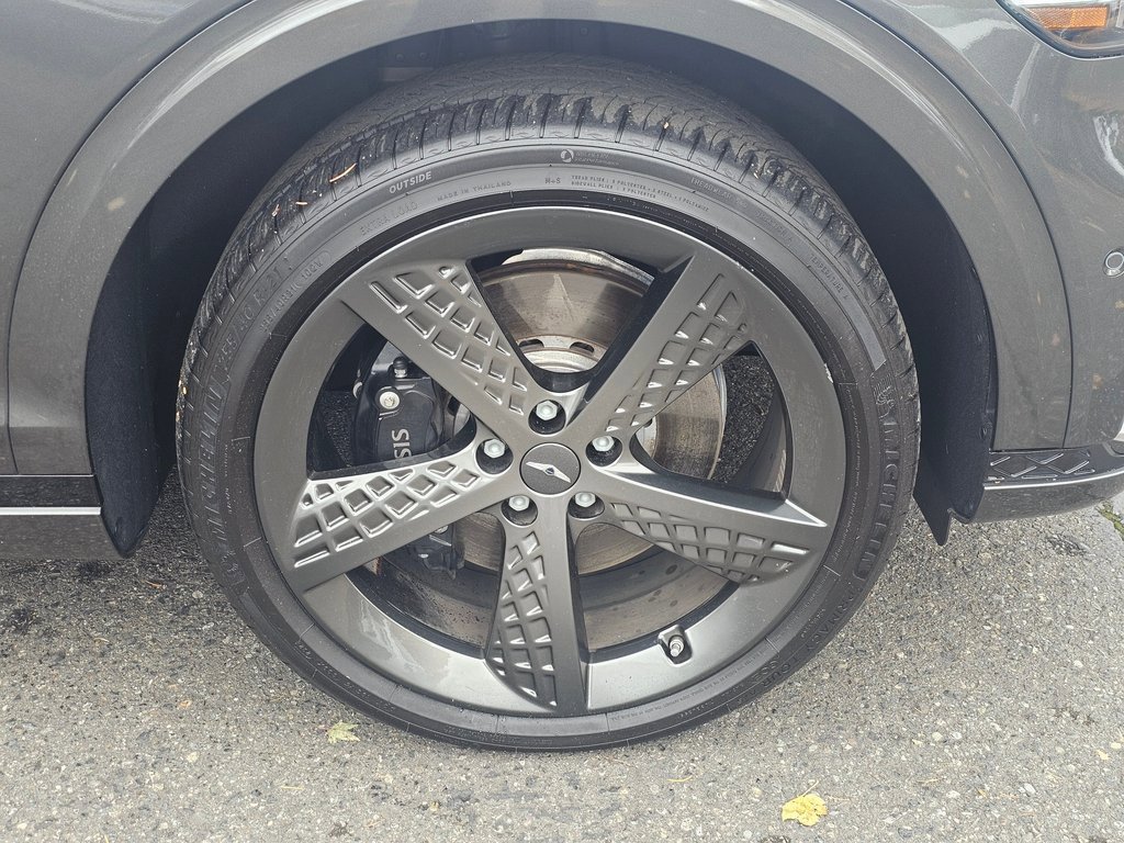 Certified 2025 Genesis GV70 3.5T Sport w/ Sport Advanced Package image 31