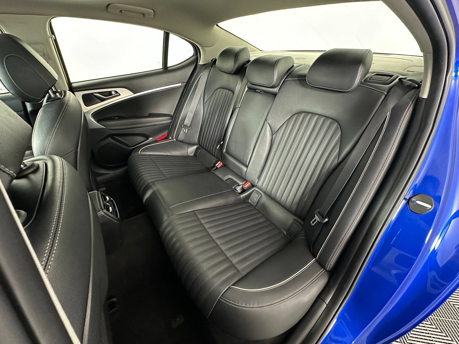 Used 2020 Genesis G70 2.0T w/ Elite Package RWD image 29
