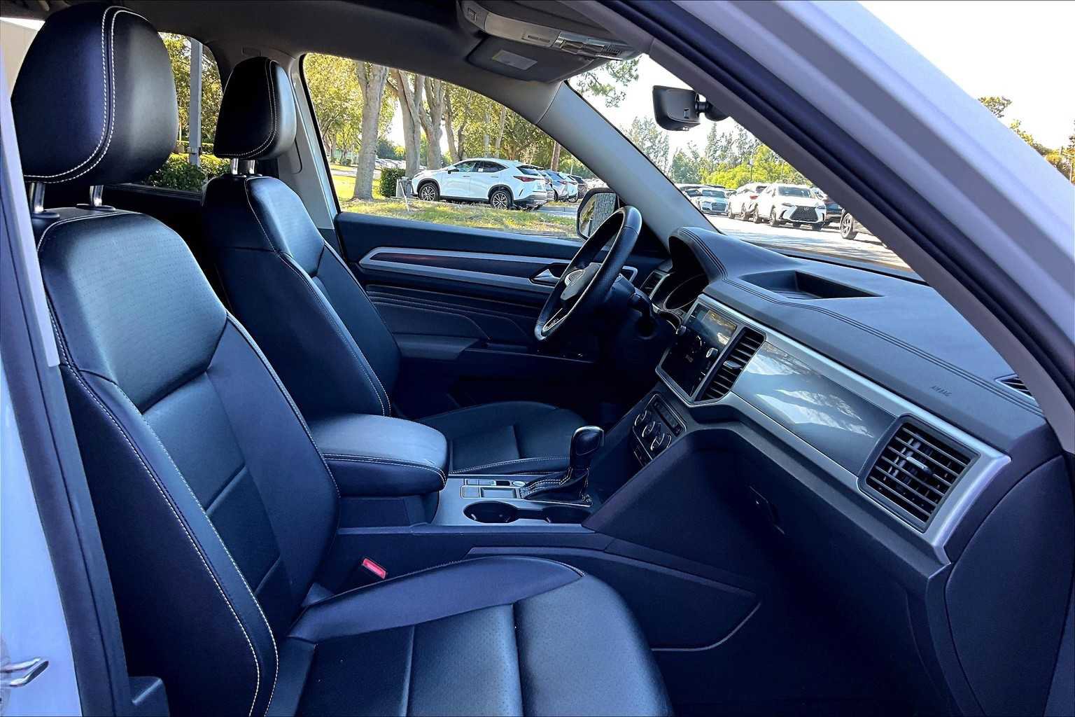 Used 2021 Volkswagen Atlas SE w/ Panoramic Sunroof Package image 8