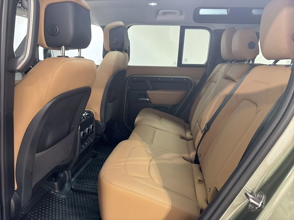 Used 2025 Land Rover Defender 110 S AWD/4WD image 22