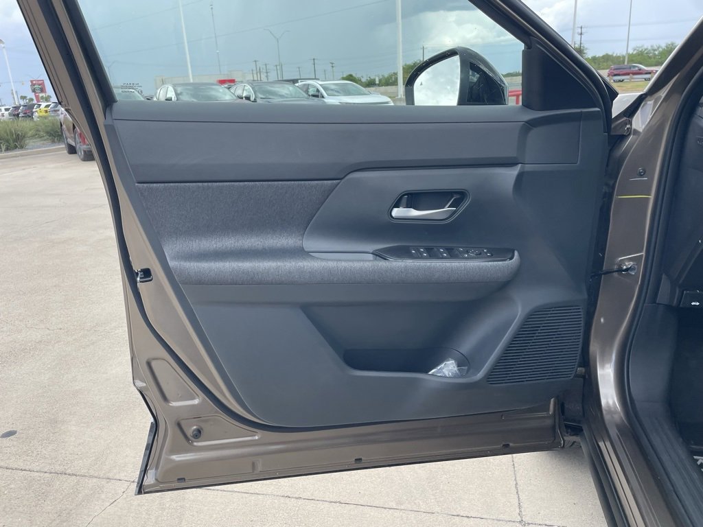 New 2026 Nissan Kicks SV w/ Cold Weather Package image 13