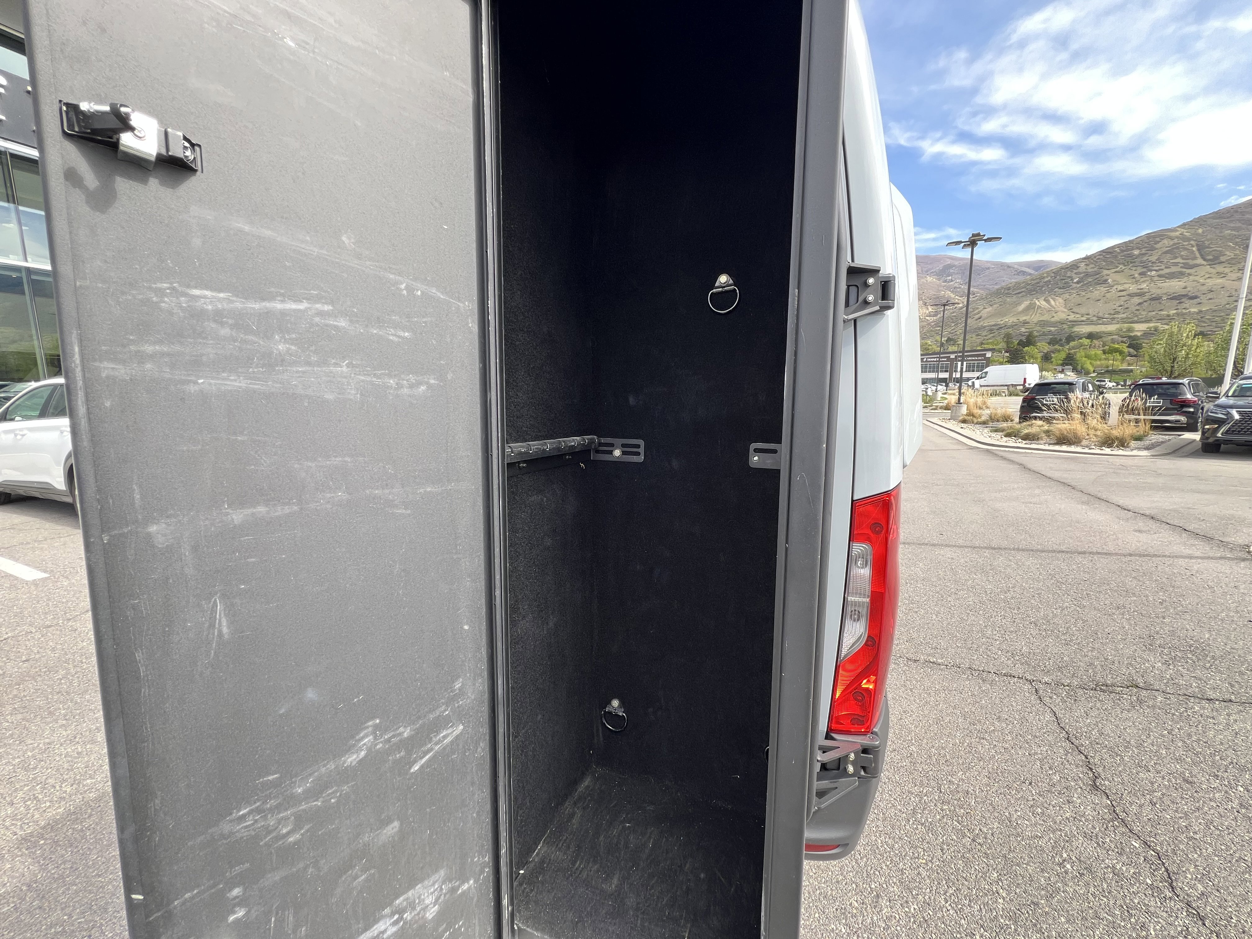 Used 2022 Mercedes-Benz Sprinter 2500 image 18