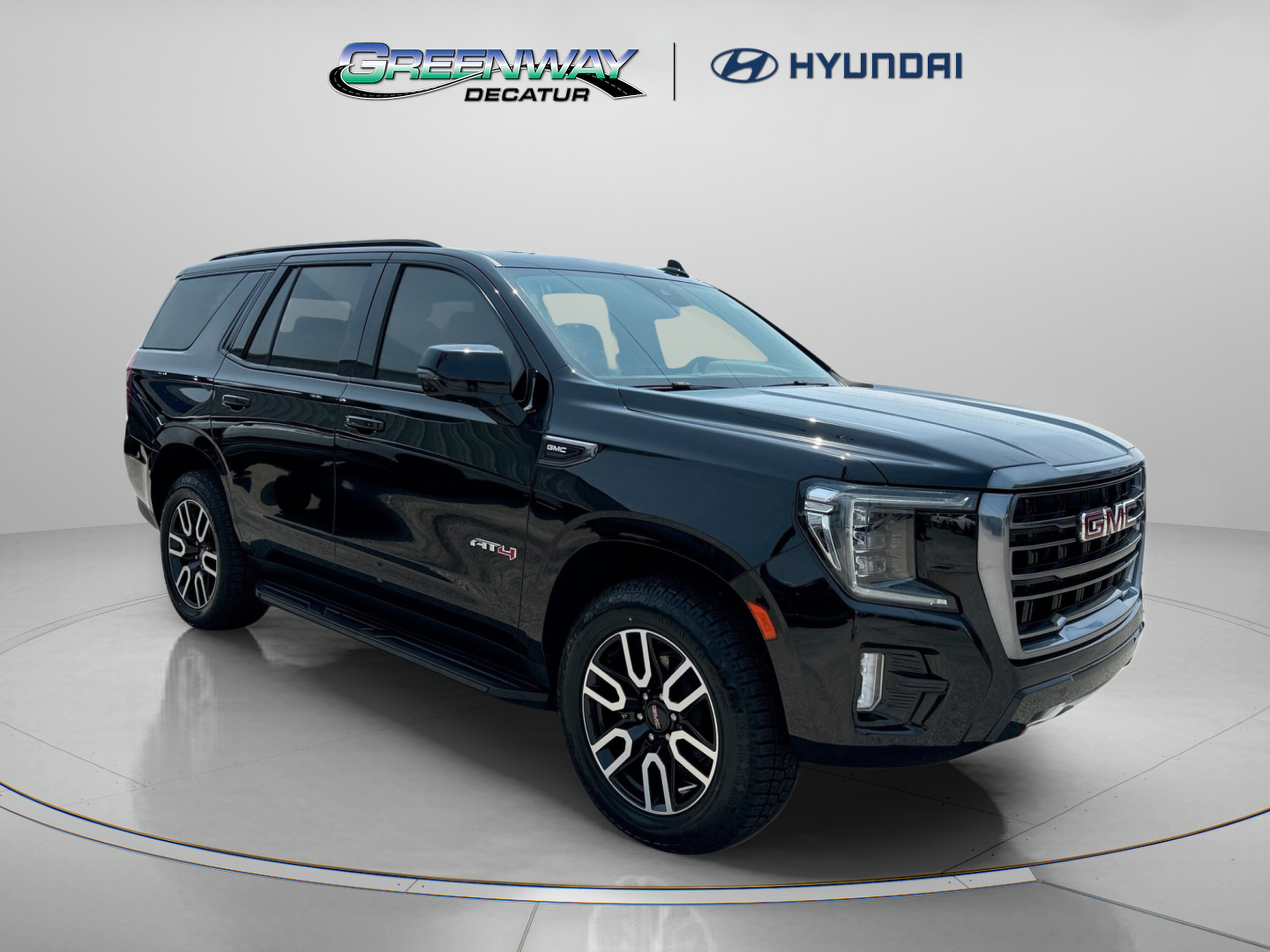 Used 2024 GMC Yukon AT4 w/ Technology Package AWD/4WD image 2