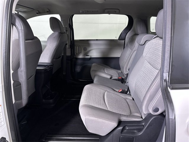 Used 2022 Toyota Sienna LE image 25