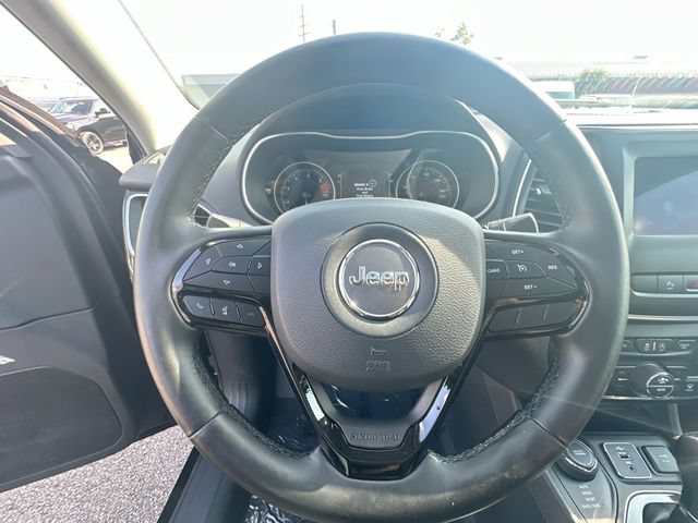 Used 2020 Jeep Cherokee Latitude Plus AWD/4WD image 16