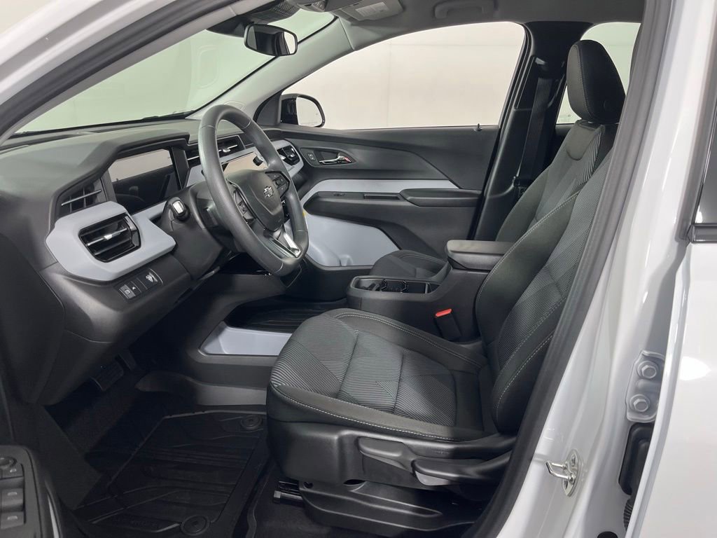 New 2027 Chevrolet Bolt LT w/ LPO, All-Weather Package FWD image 21