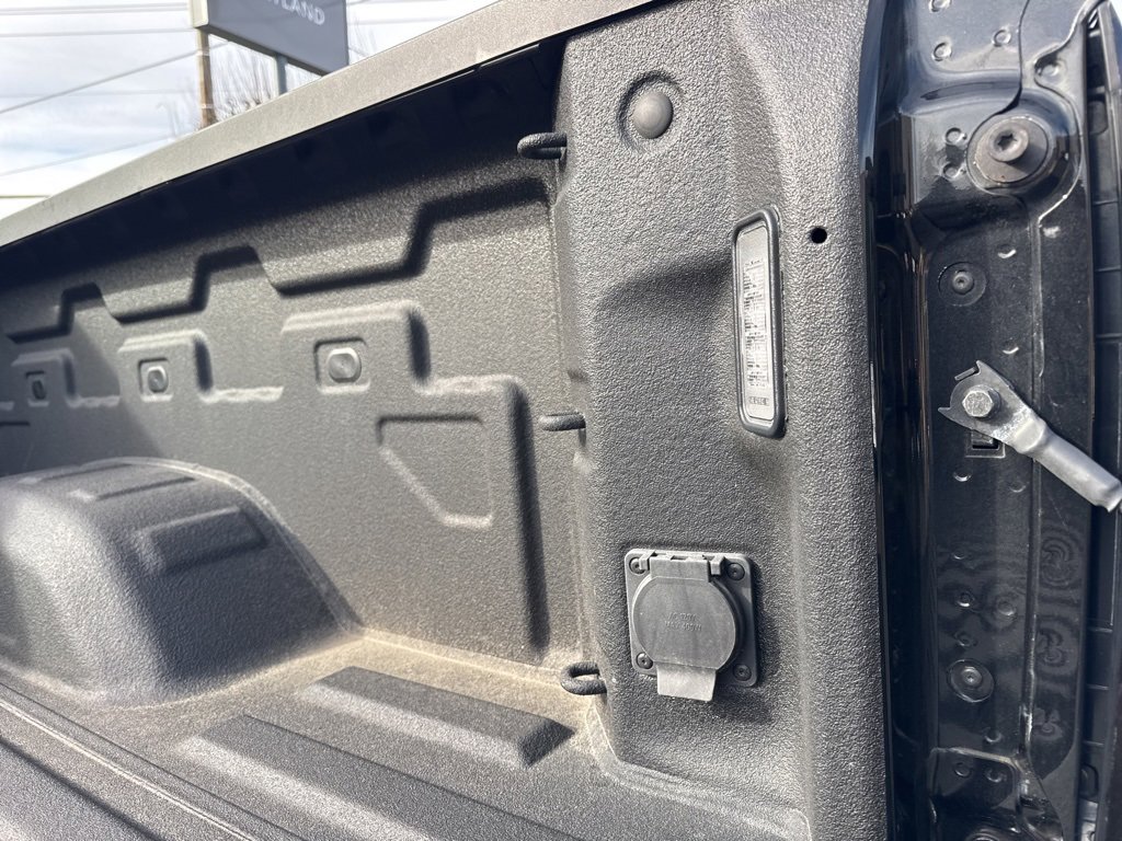 Used 2022 GMC Sierra 2500 Denali image 16