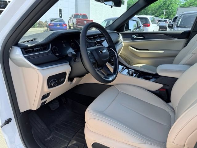 Used 2025 Jeep Grand Cherokee L Limited AWD/4WD image 21