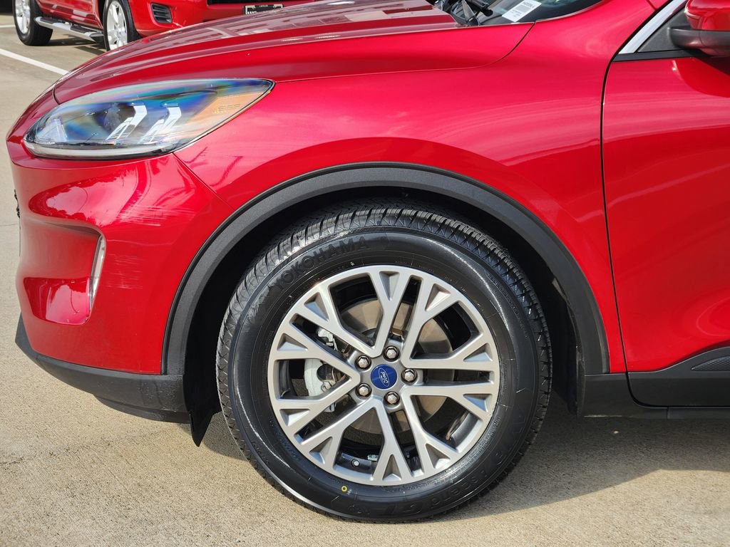 Used 2022 Ford Escape SEL w/ Technology Package FWD image 8