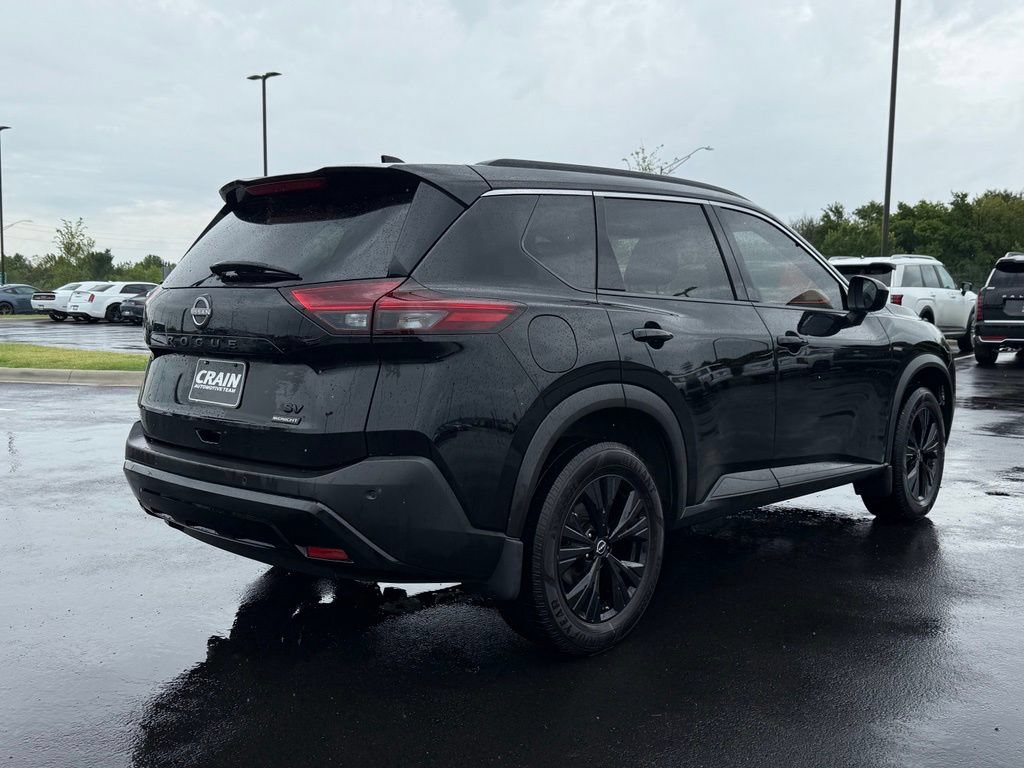 Used 2023 Nissan Rogue SV w/ SV Premium B Package FWD image 5
