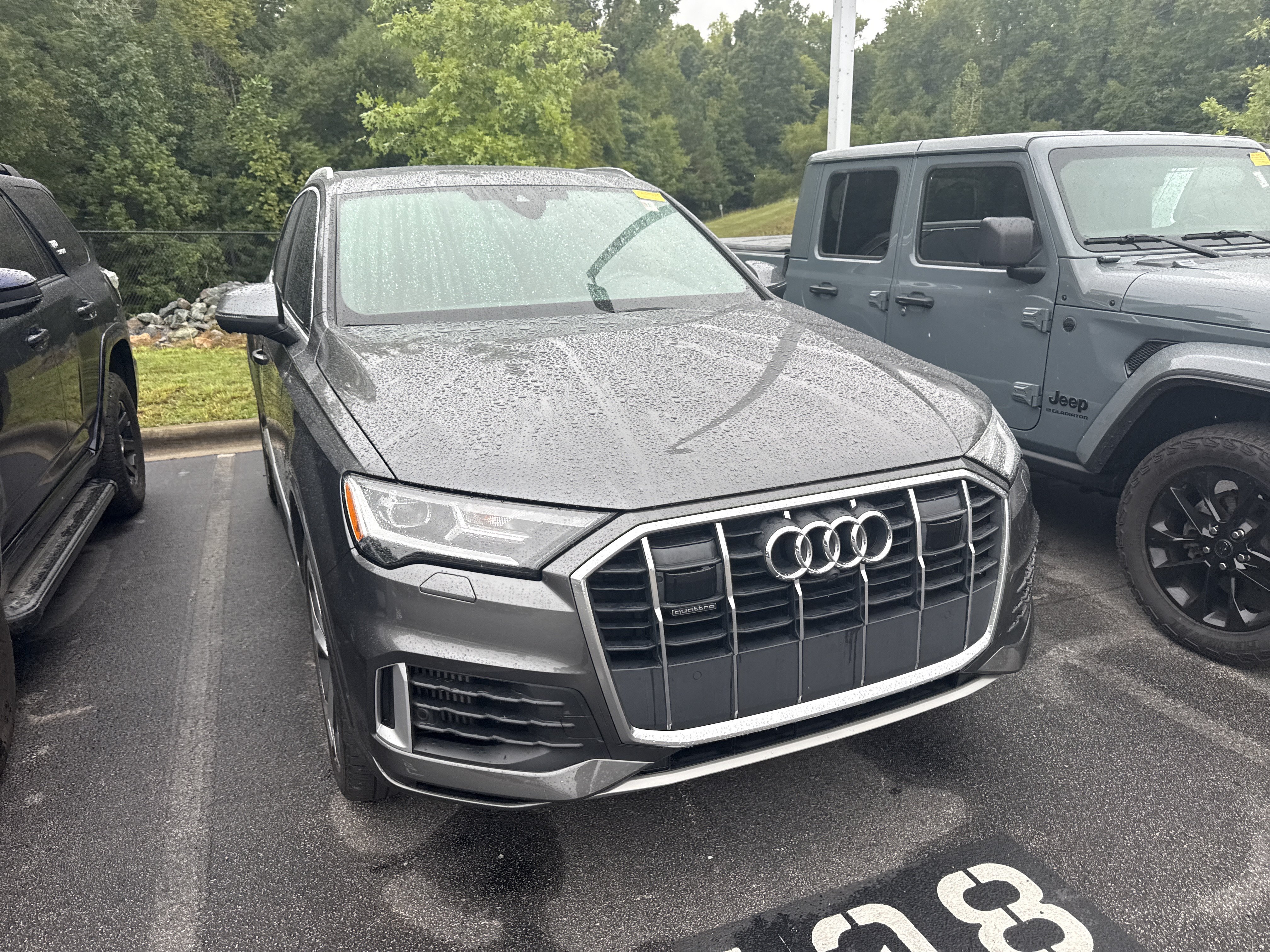 Used 2022 Audi Q7 3.0T Premium Plus w/ Premium Plus Package AWD/4WD image 39