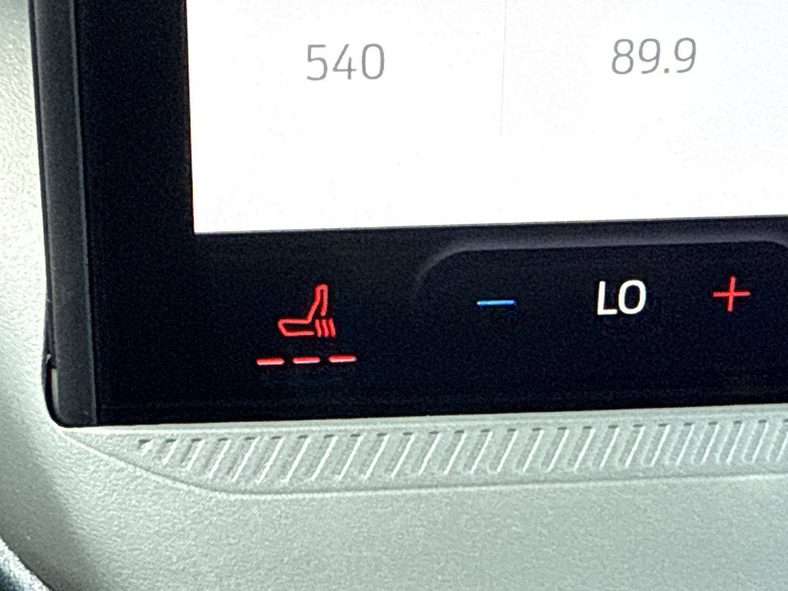 New 2025 Ford Maverick XLT w/ XLT Luxury Package image 17