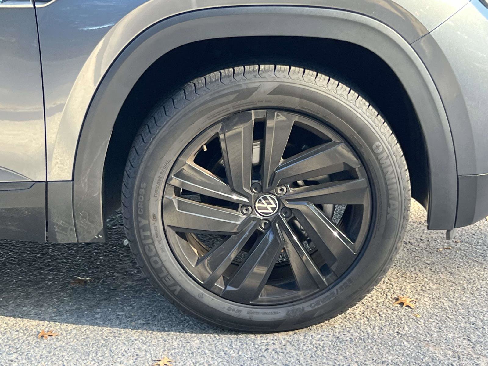 Used 2022 Volkswagen Atlas Cross Sport SE image 7