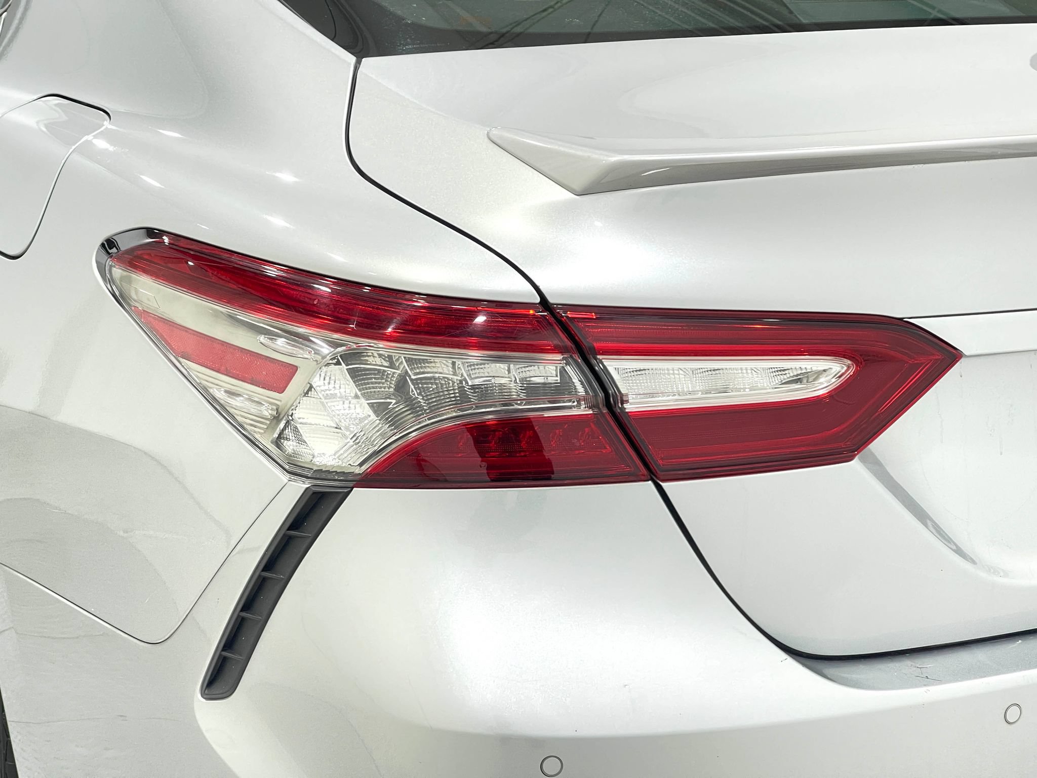 Used 2018 Toyota Camry XSE FWD image 32