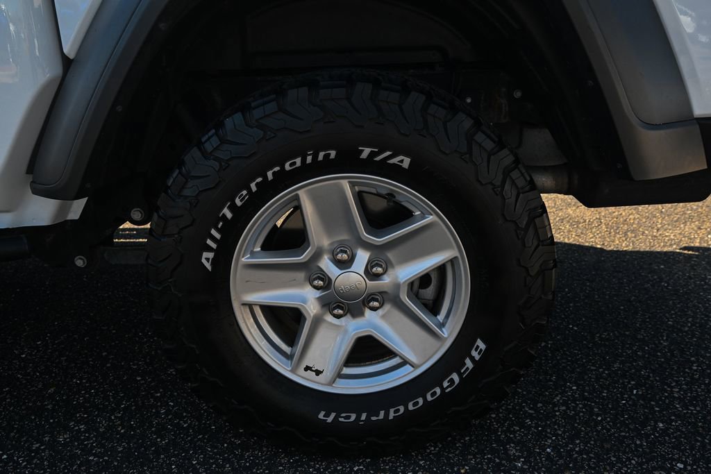 Used 2020 Jeep Gladiator Sport w/ Quick Order Package 24S image 13