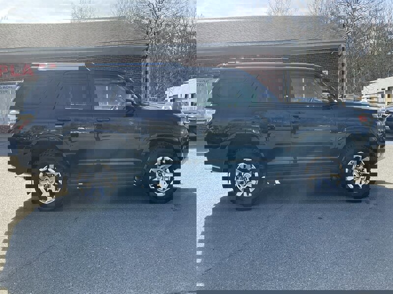 Used 2016 Toyota 4Runner Trail Premium image 4