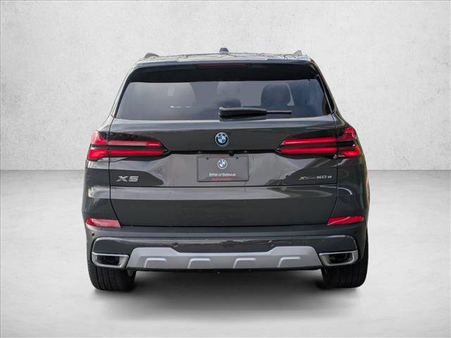 New 2026 BMW X5 xDrive50e w/ Premium Package AWD/4WD image 7